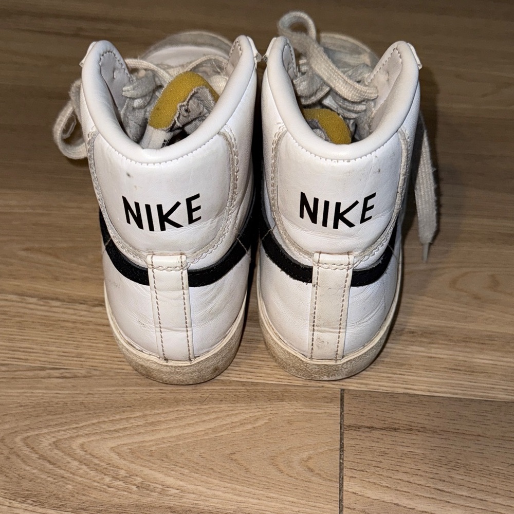 Nike White/Black Blazer Mid 77 - Picture 4 of 6